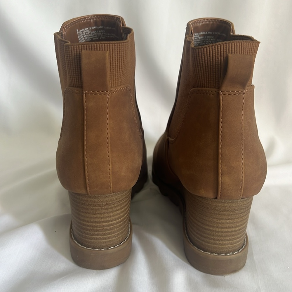 Universal Threads Linda Wedge Boot - image 3